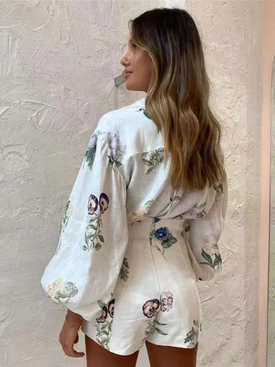 Damen Bluse mit langen Ärmeln und hohe Taillen Shorts im floralen Design 3