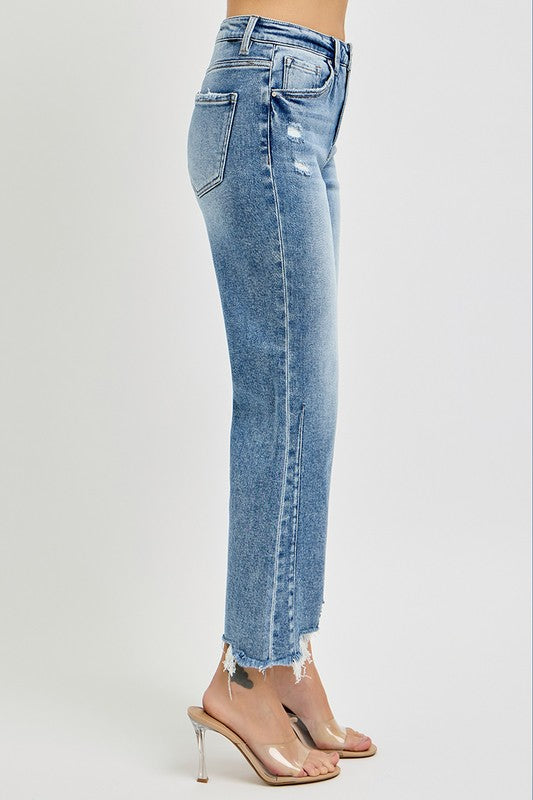 Damen Hoch geschnittene Crop Jeans mit geradem Schnitt und ausgefranstem Saum 3
