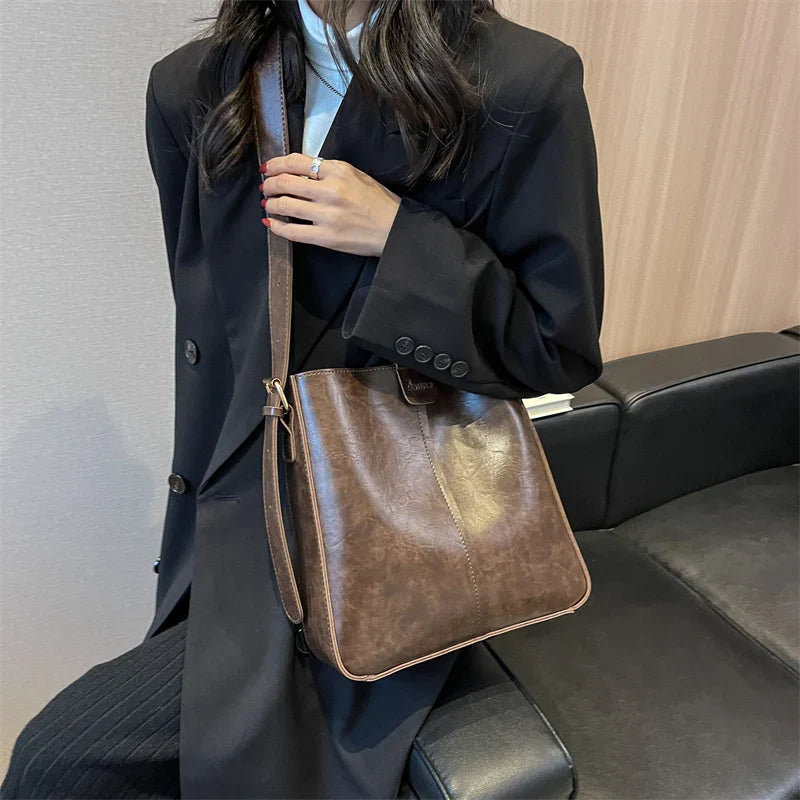Damen Umhängetasche Vintage Chic aus Leder für Alltag und besondere Anlässe 6