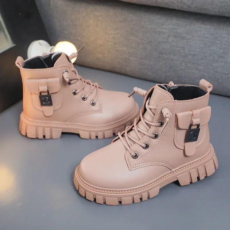 Kurze Lederstiefel für Kinder
