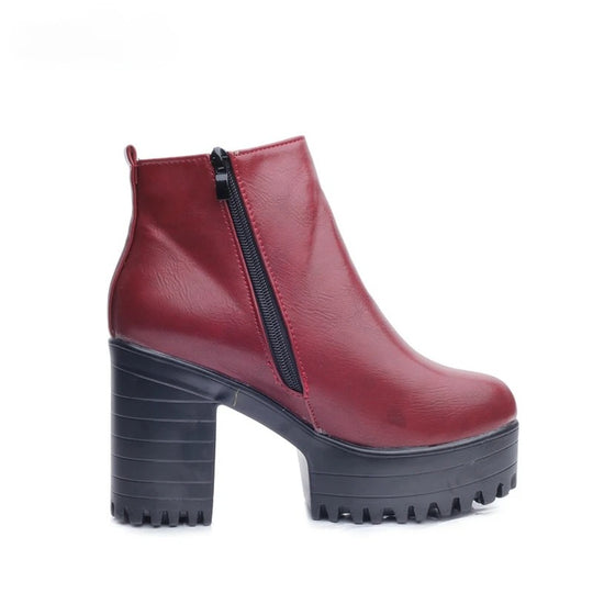 Hochhackige Damenstiefel