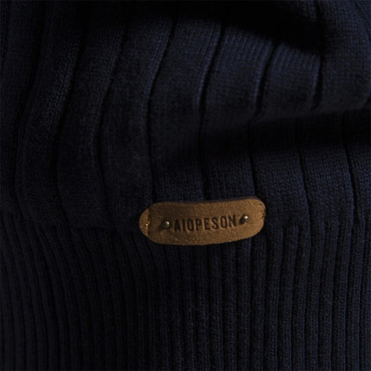 Herren-Strickpullover mit hohem Kragen